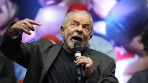 Λούλα κατά ΗΠΑ: Η στρατιωτική παρουσία τους στην Καραϊβική απειλεί την ειρήνη στην περιοχή