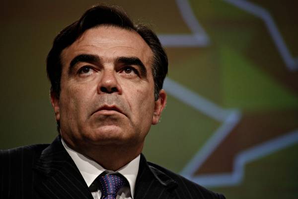 Σχοινάς: Στον Γιούνκερ πιστώνεται η διαχείριση της ελληνικής κρίσης