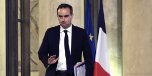 Γαλλία: Η Εθνοσυνέλευση απέρριψε τις προτάσεις μομφής κατά της κυβέρνησης Λεκορνί