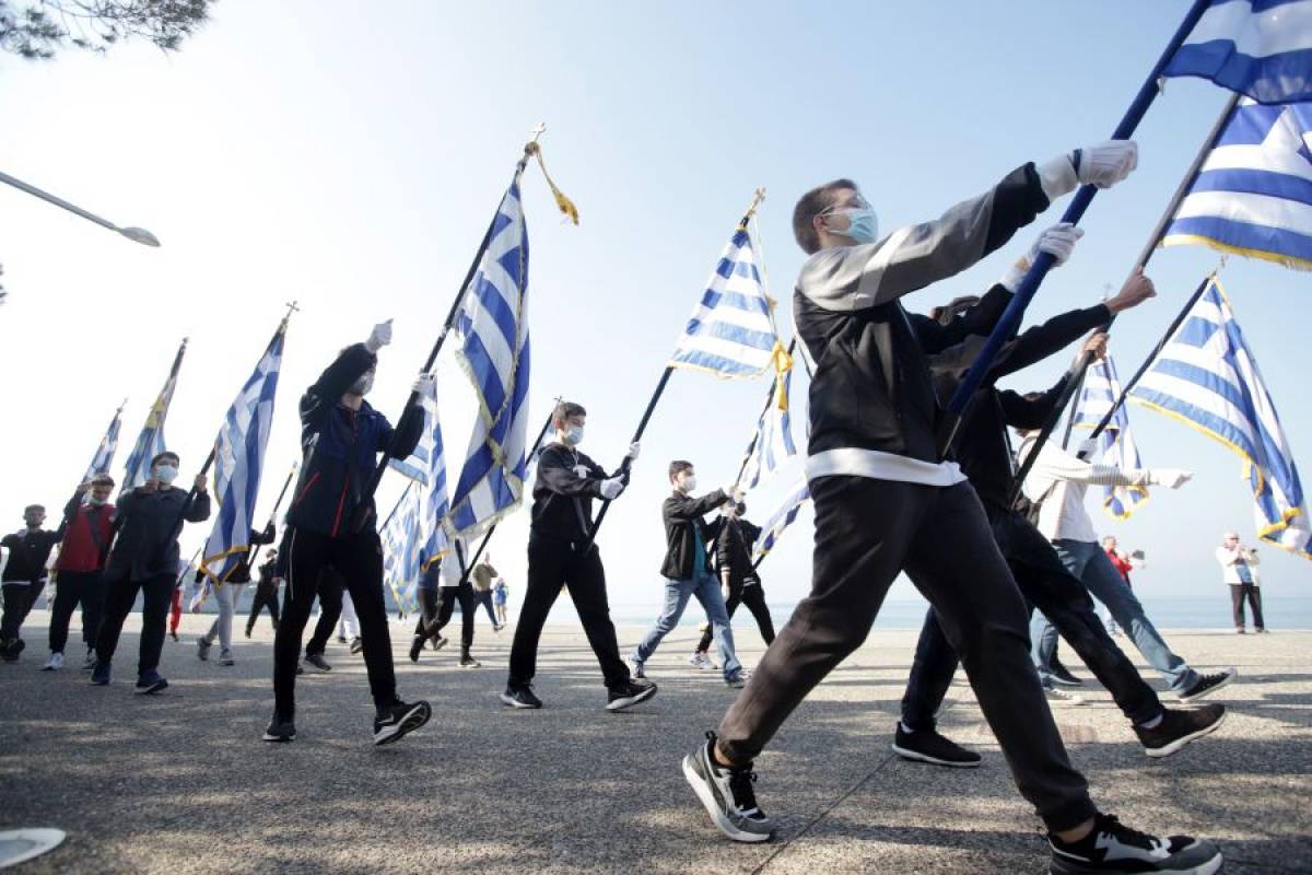Ισχυρή σύσταση για χρήση μάσκας στις παρελάσεις της 25ης Μαρτίου