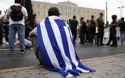 Το 55,4% του πληθυσμού στην Ελλάδα... ακροβατεί στη φτώχεια