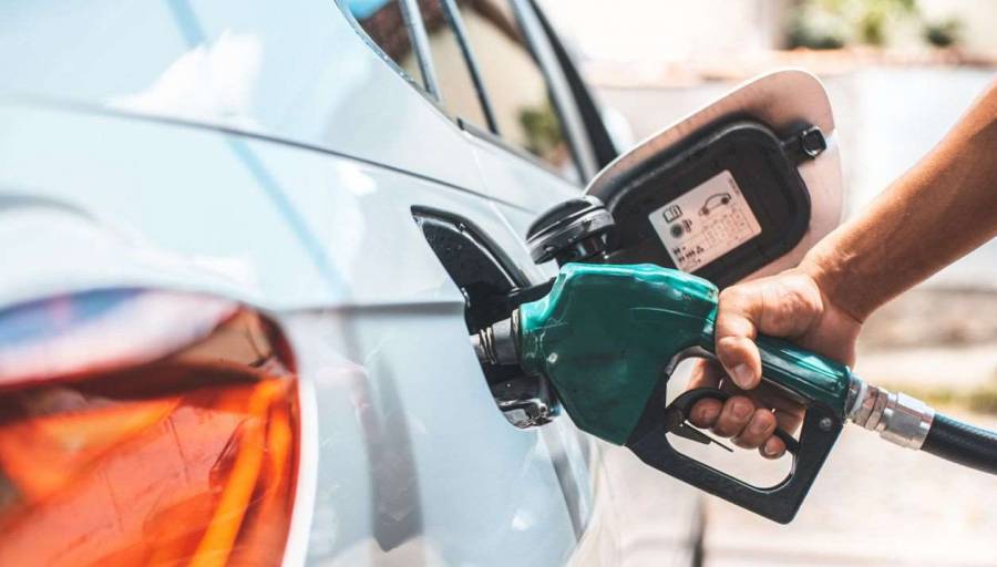 Επιδότηση βενζίνης: Μπόνους €5 για χρήση ψηφιακής κάρτας
