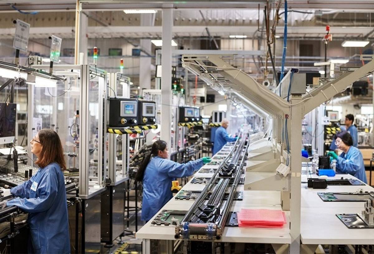 ΗΠΑ: Συνεχίστηκε η ανάκαμψη της μεταποίησης τον Οκτώβριο