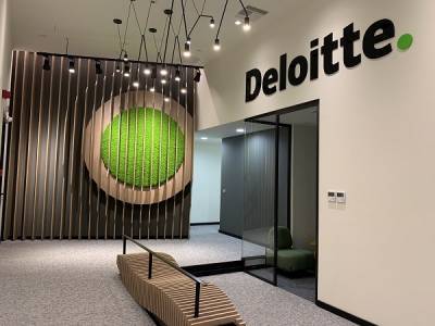 Το πλάνο της Deloitte για σταδιακή επιστροφή στο χώρο εργασίας