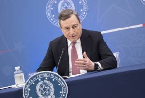 Ντράγκι για πιθανό ενεργειακό εμπάργκο: Θέλετε κλιματιστικό ή ειρήνη;