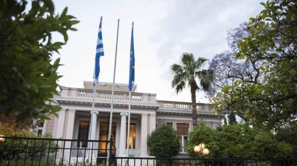 Κυβερνητικές πηγές: Θα διασφαλίσουμε την πλήρη ανεξαρτησία της Επιτροπής Ανταγωνισμού