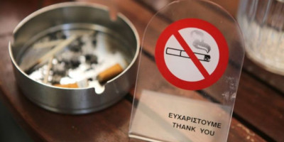 ΕΛΑΣ: 814 παραβάσεις σε καπνίζοντες θαμώνες και σε ιδιοκτήτες μαγαζιών