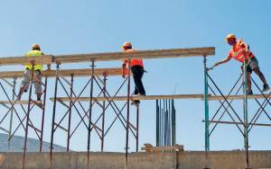 e-ΕΦΚΑ: Πότε καταβάλλεται το αδειοδωρόσημο Πάσχα σε εργατοτεχνίτες οικοδόμους