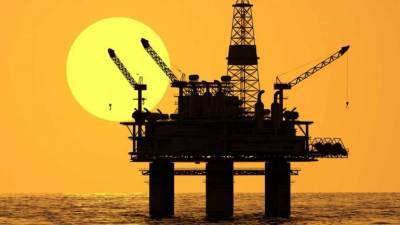 Πετρέλαιο: Βαριές απώλειες για το αργό παρά τη συμφωνία ΟΠΕΚ-Ρωσίας