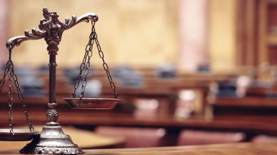 Σείεται η Κύπρος από σκάνδαλο με εμπλοκή δικαστών