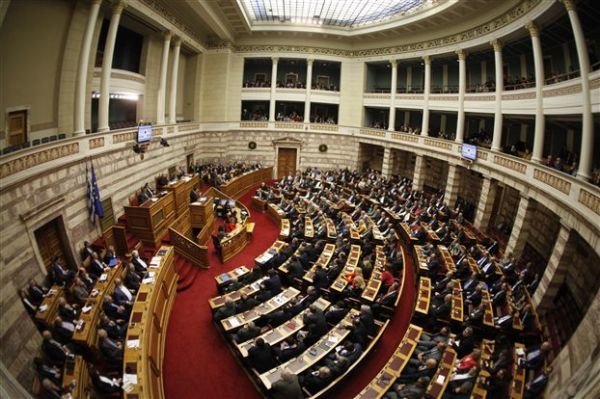 Η κωμική παράσταση “Πόθεν Έσχες” των πολιτικών, δεν κόβει πλέον εισιτήρια...