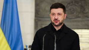 Ζελένσκι: Οι τριμερείς διαπραγματεύσεις με τη Μόσχα αναβάλλονται κατ’ εντολή ΗΠΑ