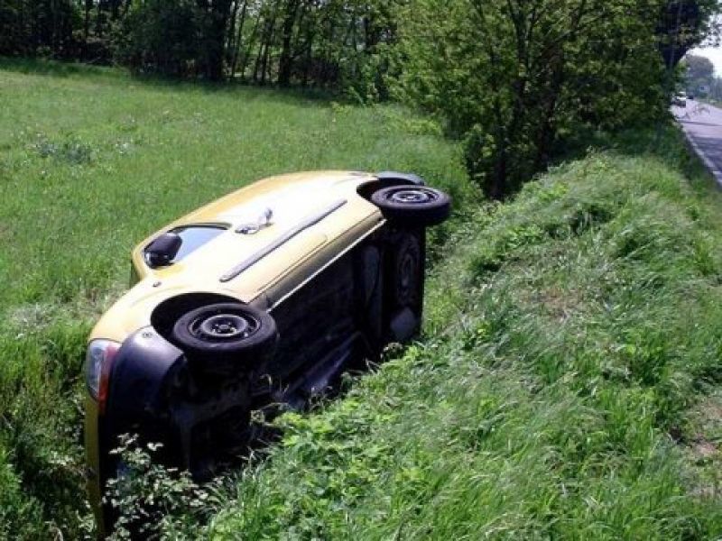 Γαλλία: Σε χαμηλό 16 ετών οι πωλήσεις αυτοκινήτων το α' εξάμηνο
