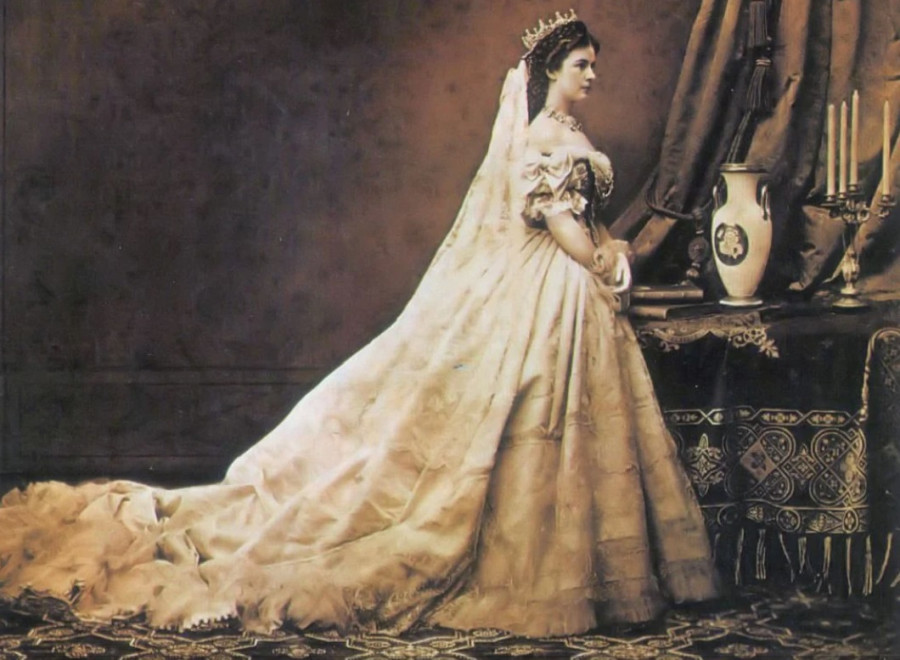 Πριγκίπισσα Σίσσυ: Πριν από 125 χρόνια δολοφονείται η μελαγχολική αυτοκράτειρα της Αυστρίας