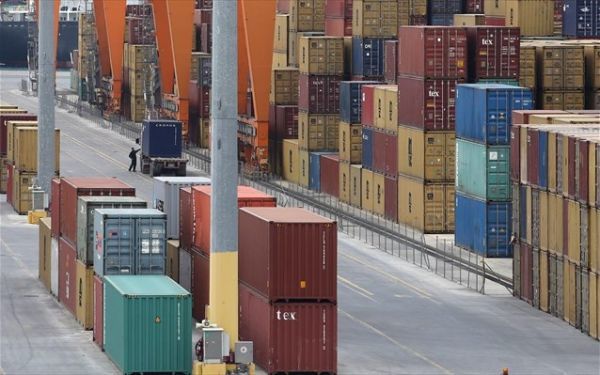 ΕΛΣΤΑΤ: Πτώση 3,6% στις εξαγωγές τον Νοέμβριο