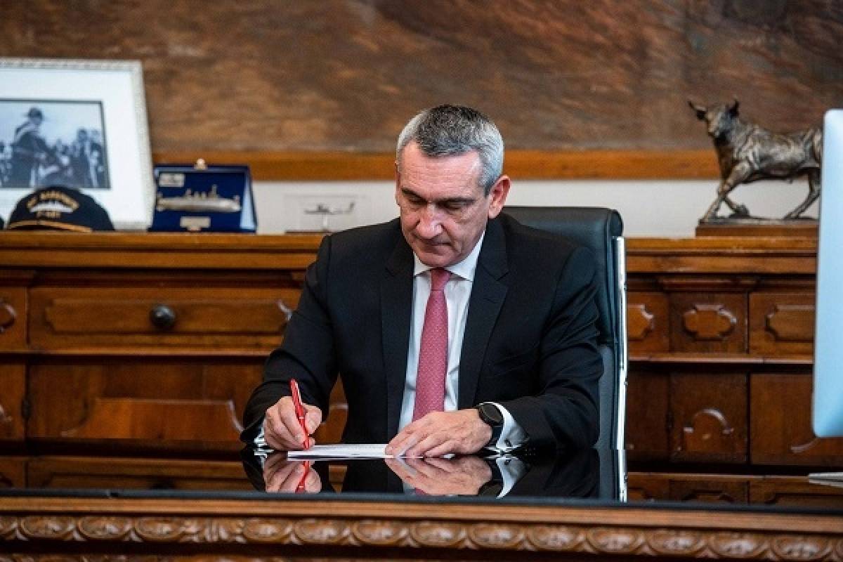 Χατζημάρκος: Παρέμβαση για παραπλανητικά δημοσιεύματα του βρετανικού τύπου