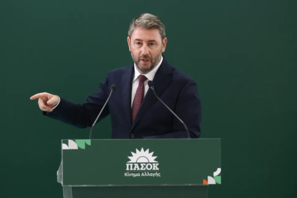 Ανδρουλάκης: Οι 11 δεσμεύσεις-συμβόλαιο τιμής του ΠΑΣΟΚ με τους δανειολήπτες