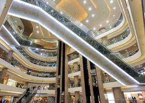 Πώς θα λειτουργήσουν τα malls: Μάσκες, αποστάσεις και αποφυγή ανελκυστήρων