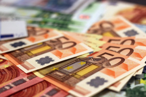 Alpha Bank: Οι αμερικανικοί δασμοί δεν λύγισαν την Ευρώπη - Τέσσερις λόγοι που το αναμενόμενο «σοκ» δεν ήρθε ποτέ