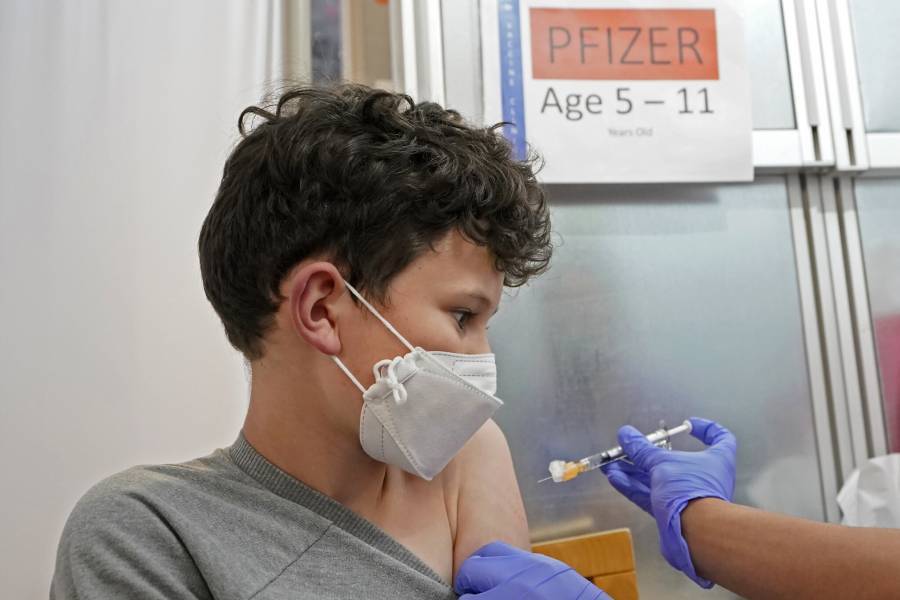 ΕΕ: Νωρίτερα η διανομή του εμβολίου Pfizer/BioNTech για 5-11 ετών