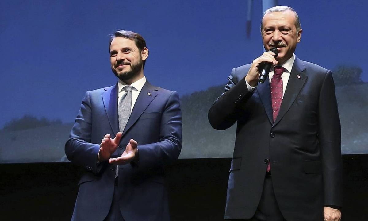 Ο γαμπρός Ερντογάν «πλακώθηκε» με τον διοικητή της κεντρικής τράπεζας