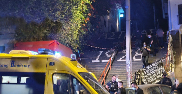 Δολοφονία στα Εξάρχεια: Ταυτοποιήθηκε το θύμα - Τι εξετάζουν οι αρχές