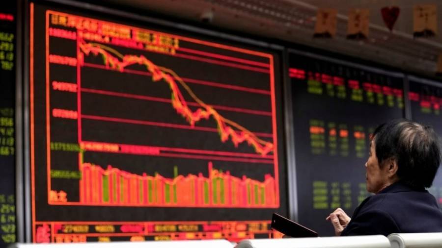 Σε «ελεύθερη πτώση» τα κινεζικά χρηματιστήρια λόγω κοροναϊού