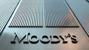 Moody's: Αναβάθμιση ελληνικών καλυμμένων ομολόγων
