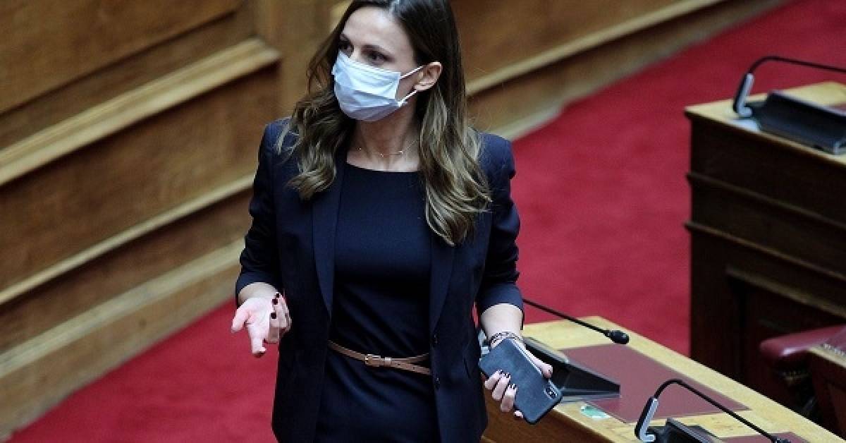 Αχτσιόγλου- εργασιακό ν/σ: Οι απλήρωτες υπερωρίες θεσμοθετούνται ως μόνιμος κανόνας