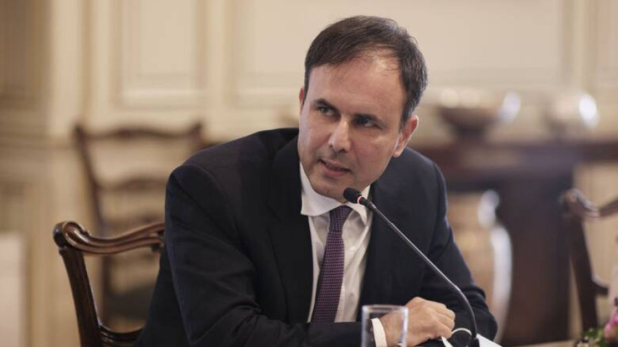 Ο Πατέλης λέει ότι πρέπει να αυξηθούν τα επιτόκια καταθέσεων. Μπορεί όμως να πιέσει τις τράπεζες;