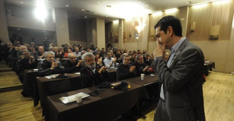 ΣΥΡΙΖΑ: Οι «53» δίνουν πλειοψηφία στον Τσίπρα στην ΚΕ