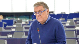Ο Παντσέρι δίνει ονόματα για να μειώσει την ποινή του