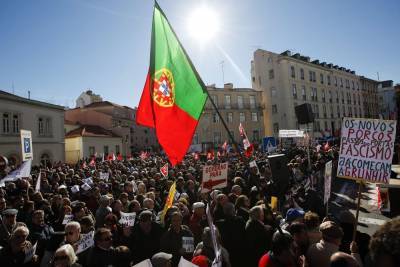 Η Πορτογαλία προχωρεί σε πρόωρη αποπληρωμή των δανείων του ΔΝΤ