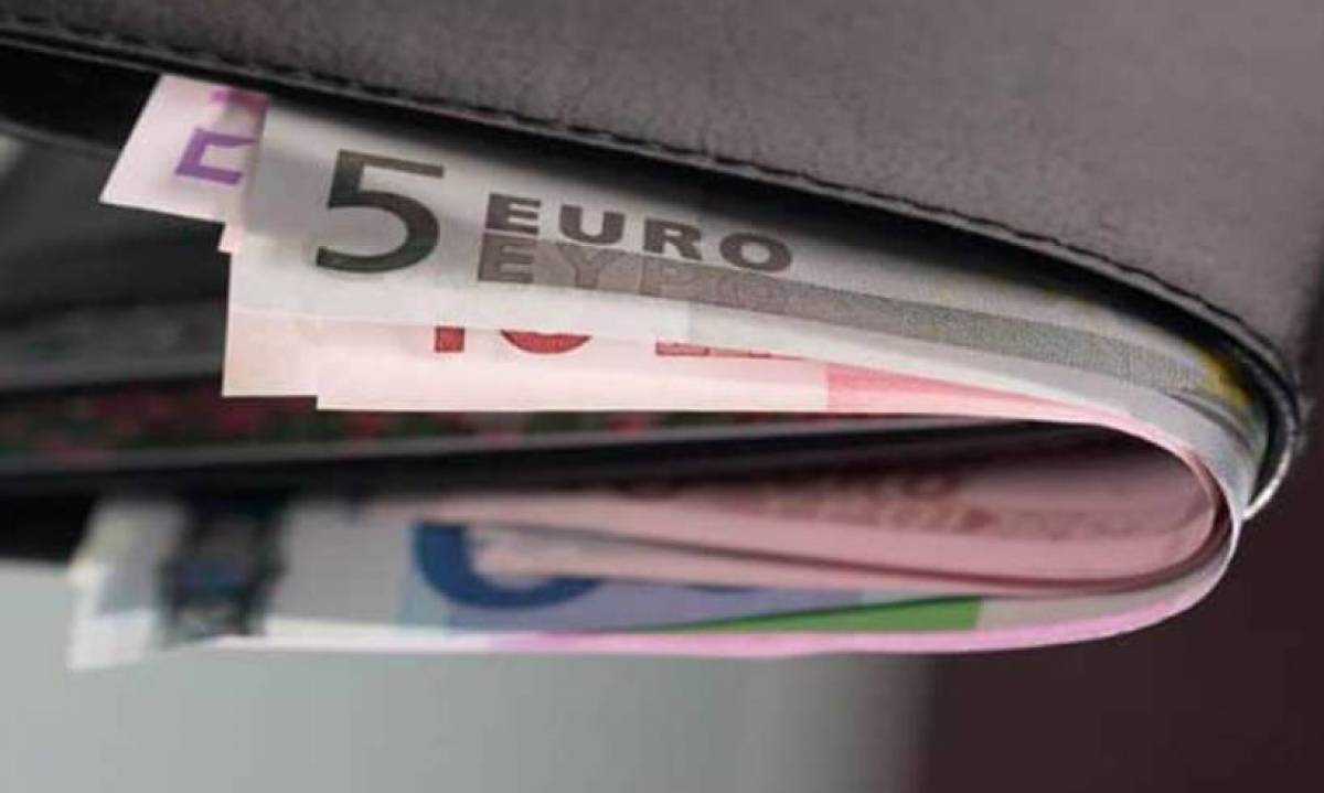 ΕΛΣΤΑΤ: Αυξήθηκαν μισθοί και ημερομίσθια το δ' τρίμηνο του 2021