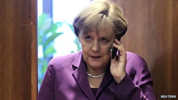Σνόουντεν: Οι ΗΠΑ παρακολουθούσαν τα τηλέφωνα 35 ηγετών παγκοσμίως