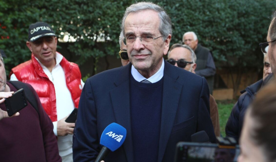 Καραμανλής – Σαμαράς στην κηδεία του Δομάζου (όχι όμως του Σημίτη)
