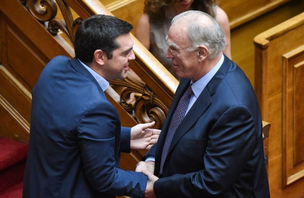 Για μία ακόμη φορά ο Λεβέντης «προθυμοποιείται» να βοηθήσει τον Τσίπρα