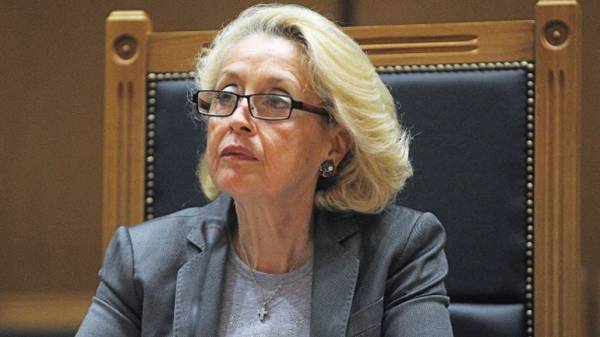 H κυβέρνηση στέλνει τη Βασιλική Θάνου στην Επιτροπή Ανταγωνισμού