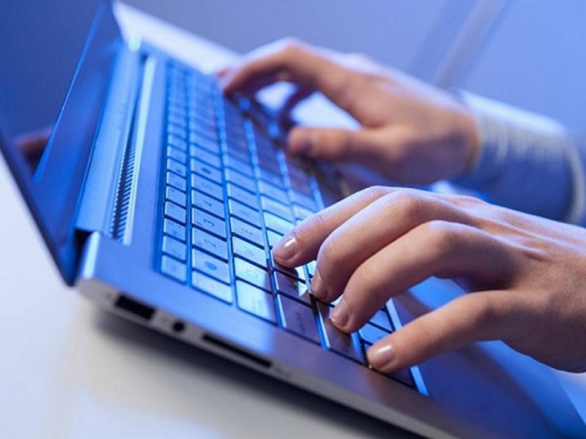 Παρατυπίες βρήκε η Κομισιόν στο 60% των sites για e-shopping