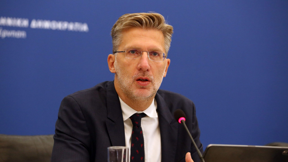Σκέρτσος: Γιατί δεν αρκεί το σύμφωνο συμβίωσης για τα παιδιά