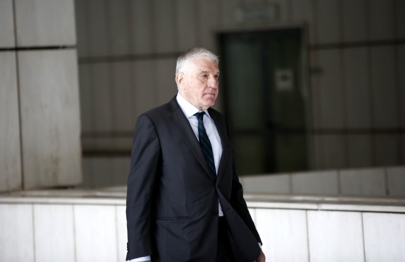 Σε Προανακριτική ο Παπαντωνίου για τις μίζες των εξοπλιστικών