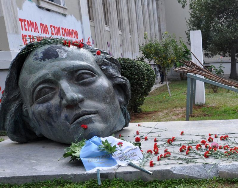 ΣΥΡΙΖΑ: Καταδικάζει την κατάληψη στο Πολυτεχνείο