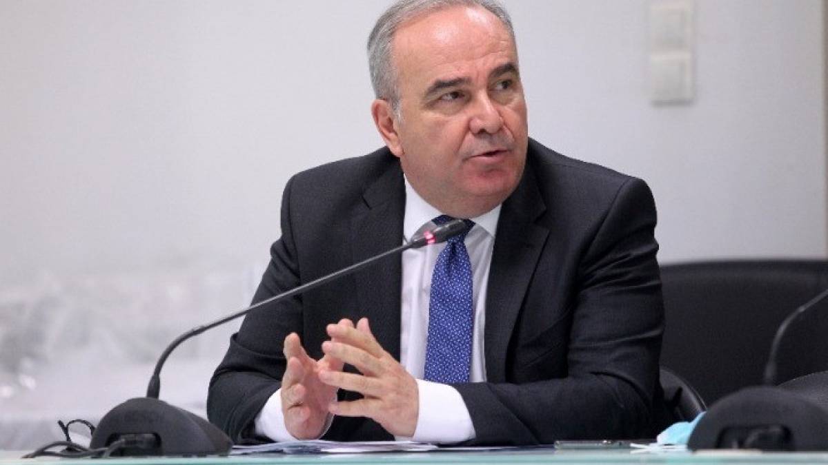 Παπαθανάσης: Ημερομηνία «ξεκλειδώματος» πολλών δραστηριοτήτων η 15η Μαΐου