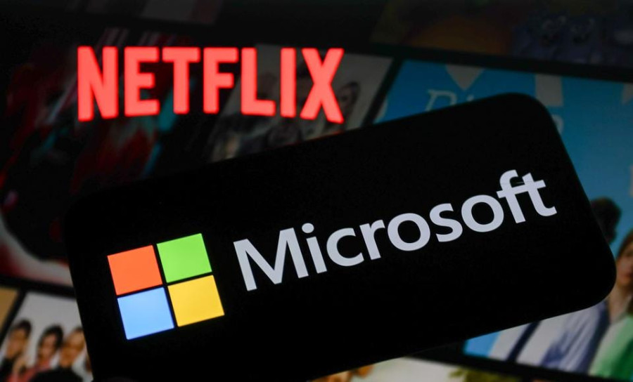 «Γλυκοκοιτάζει» το Netflix η Microsoft: Ετοιμάζεται να το εξαγοράσει