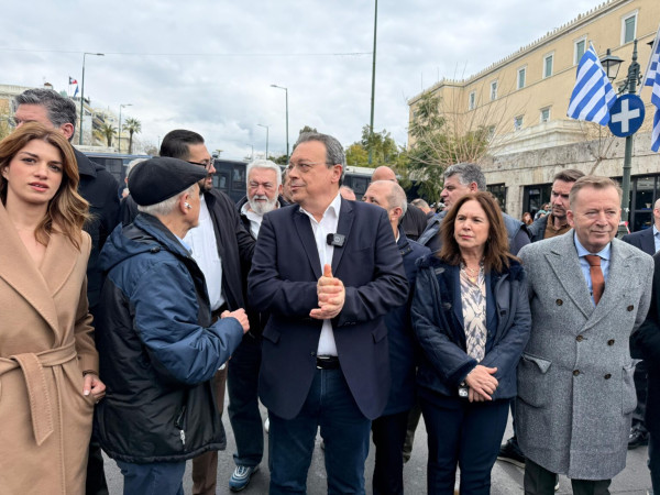 Συνάντηση Φάμελλου με Λυμπερόπουλο (ΣΑΤΑ) στο Σύνταγμα: Σας στηρίζουμε ενάντια στα σχέδια της κυβέρνησης