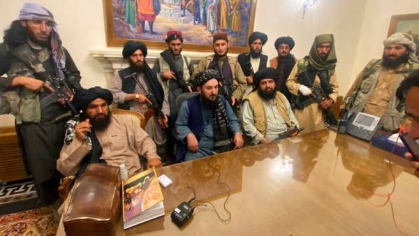 Αφγανιστάν:Στο έλεος των Ταλιμπάν-Τι έπεται μετά την κατάληψη της Καμπούλ