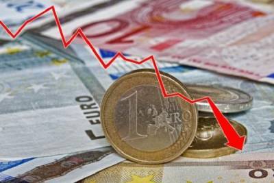 «Βουτιά» του ευρώ μετά τη γερμανική απόφαση για την ΕΚΤ