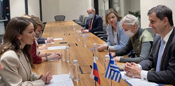 Θεοχάρης: Συζητάμε άρση περιορισμών με τη Ρωσία από 14 Μαΐου