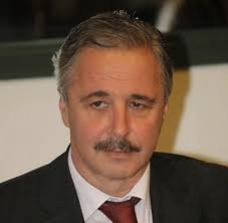 Γιάννης Μανιάτης: "Μόνο η χάραξη του αιγιαλού είναι αναγκαία"
