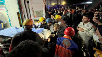 Αυξάνονται οι νεκροί από την έκρηξη στο ανθρακωρυχείο στην Τουρκία